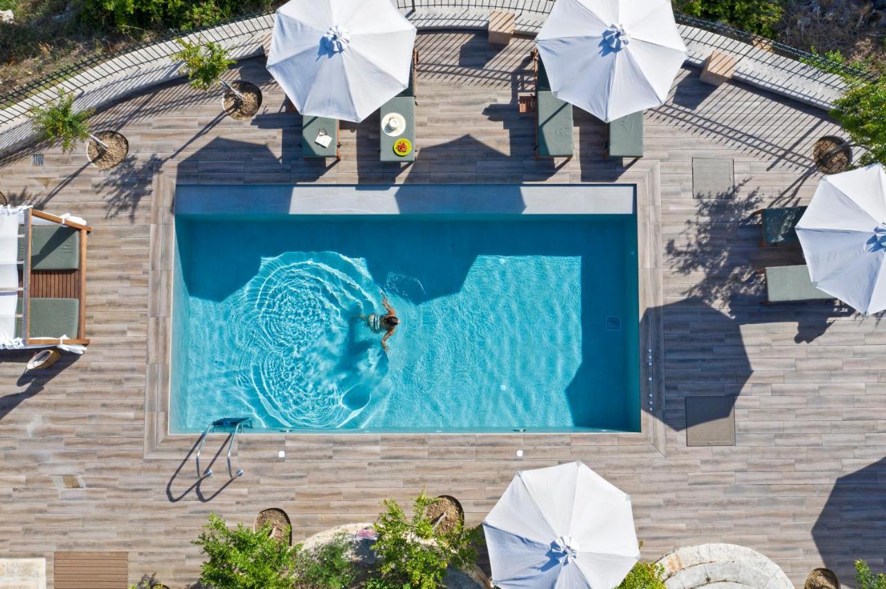 Avra Private Suites Lassi  Exteriör bild