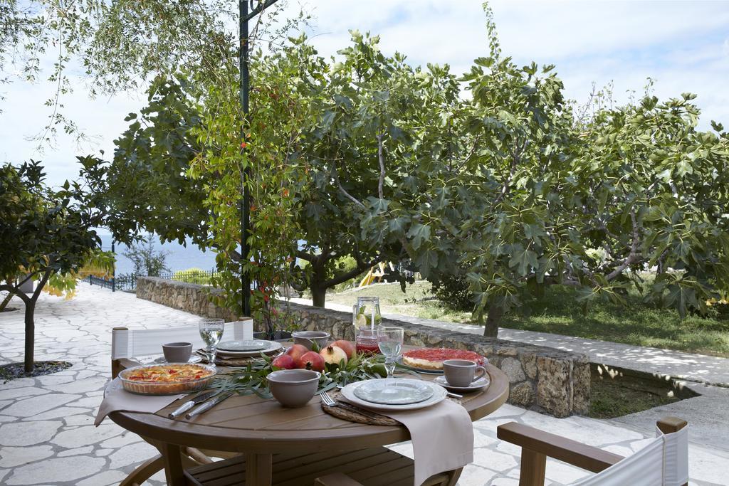 Avra Private Suites Lassi  Exteriör bild
