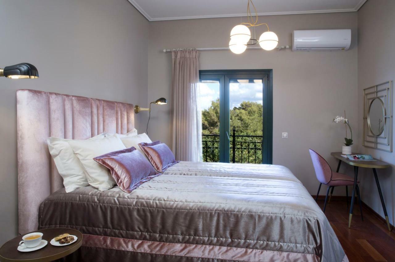 Avra Private Suites Lassi  Exteriör bild