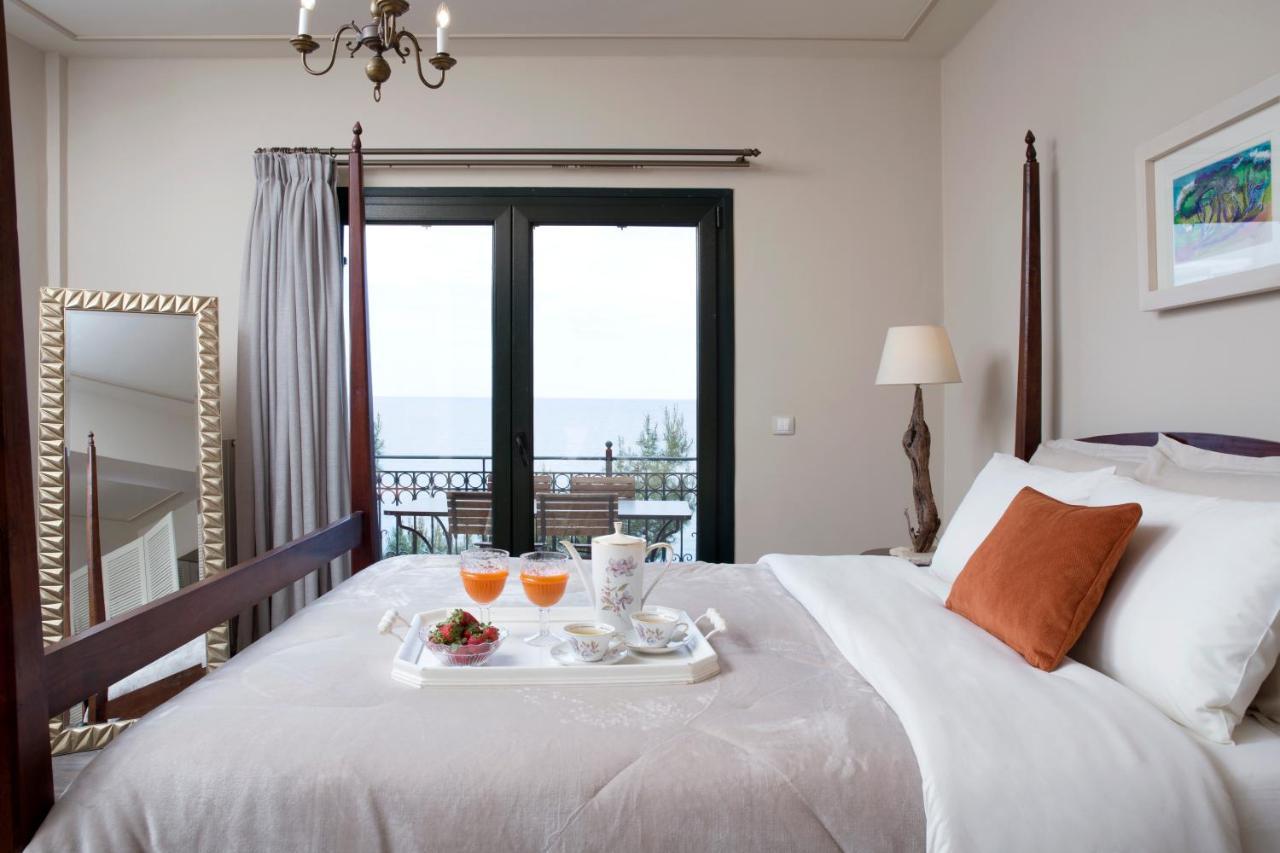 Avra Private Suites Lassi  Exteriör bild